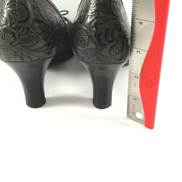Nurture “Sandee” Tooled Leather Peep Toe Heels Size 7. S742 - Picture 5 of 5